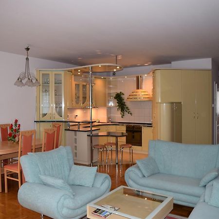 Dgm Apartment وارسو المظهر الخارجي الصورة